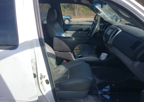 2014 Toyota Tacoma Base V6 from USA, damaged, VIN 3TMLU4EN3EM163971